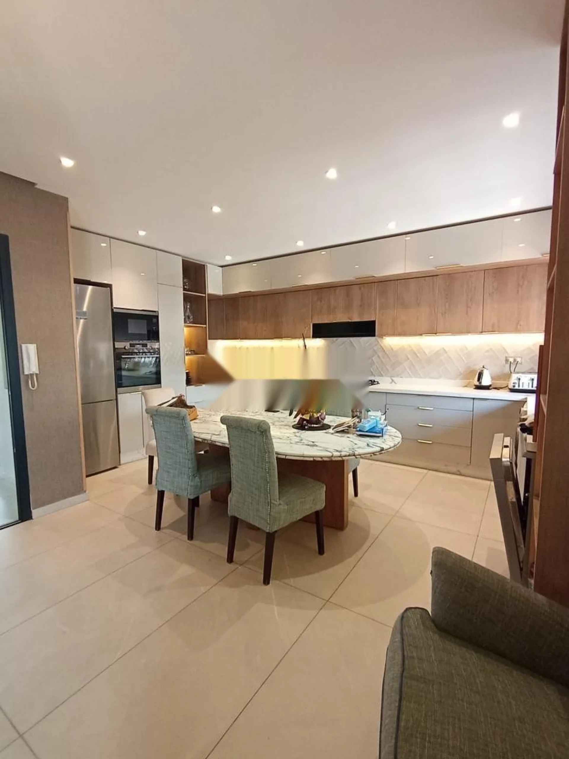 Appartement à louer 300 m²