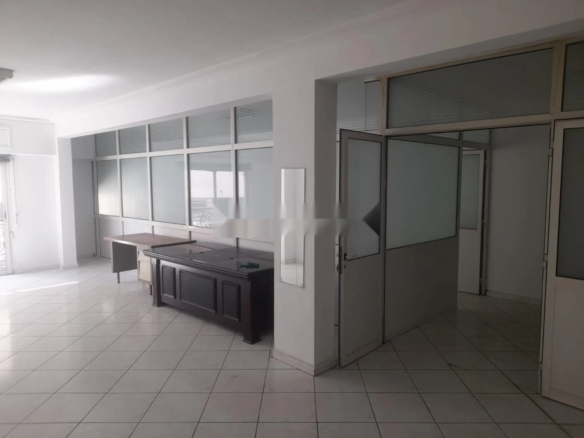 Plateau 1open 5p 140m2 à louer aux Hoptaux