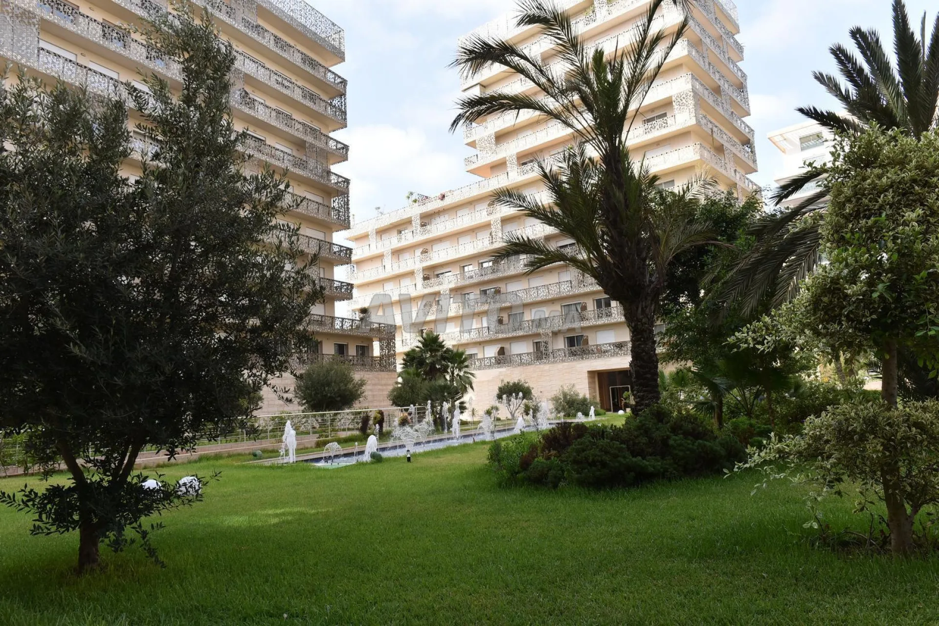 Magnifique 2 Chambres Meublé au Cœur du CFC