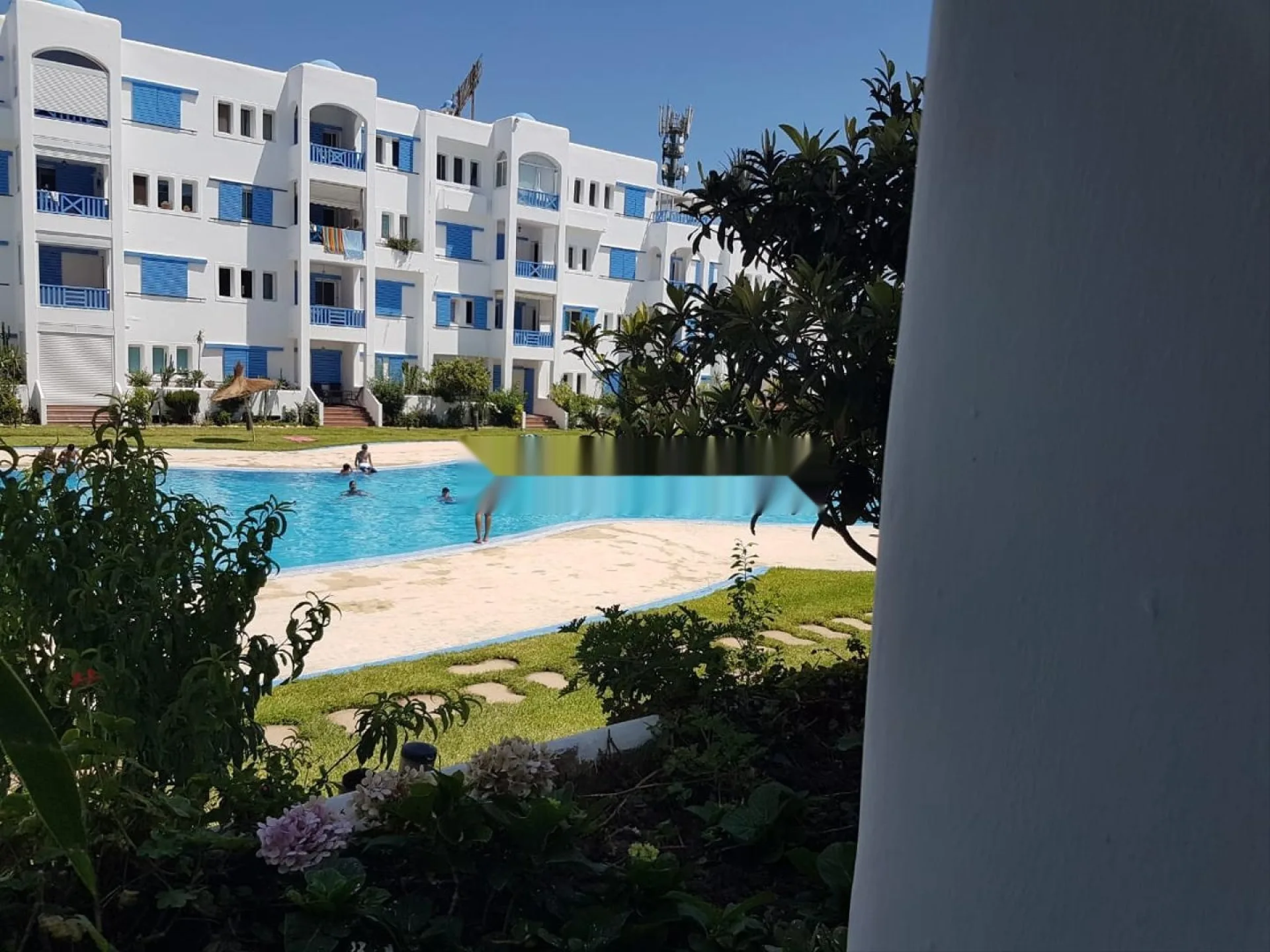 Appartements meublés avec piscine à louer à la journée à M'Diq