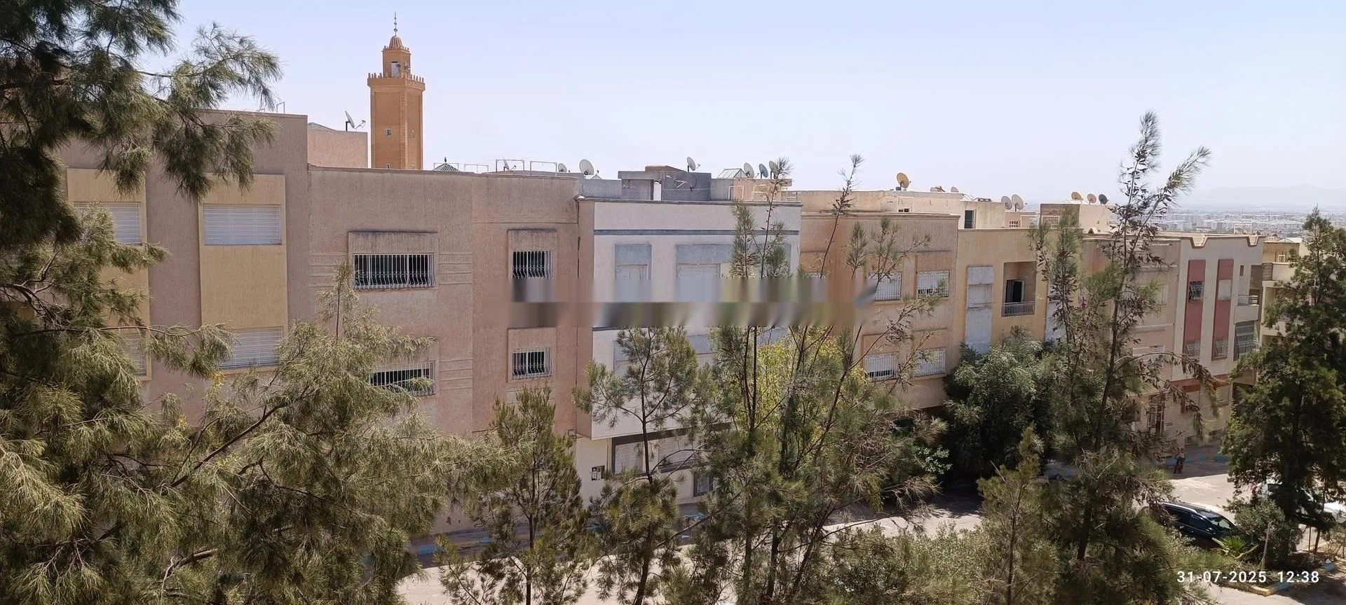 شقة فاخرة بمساحة 123 مترًا مربعًا مشمسة، واجهتان