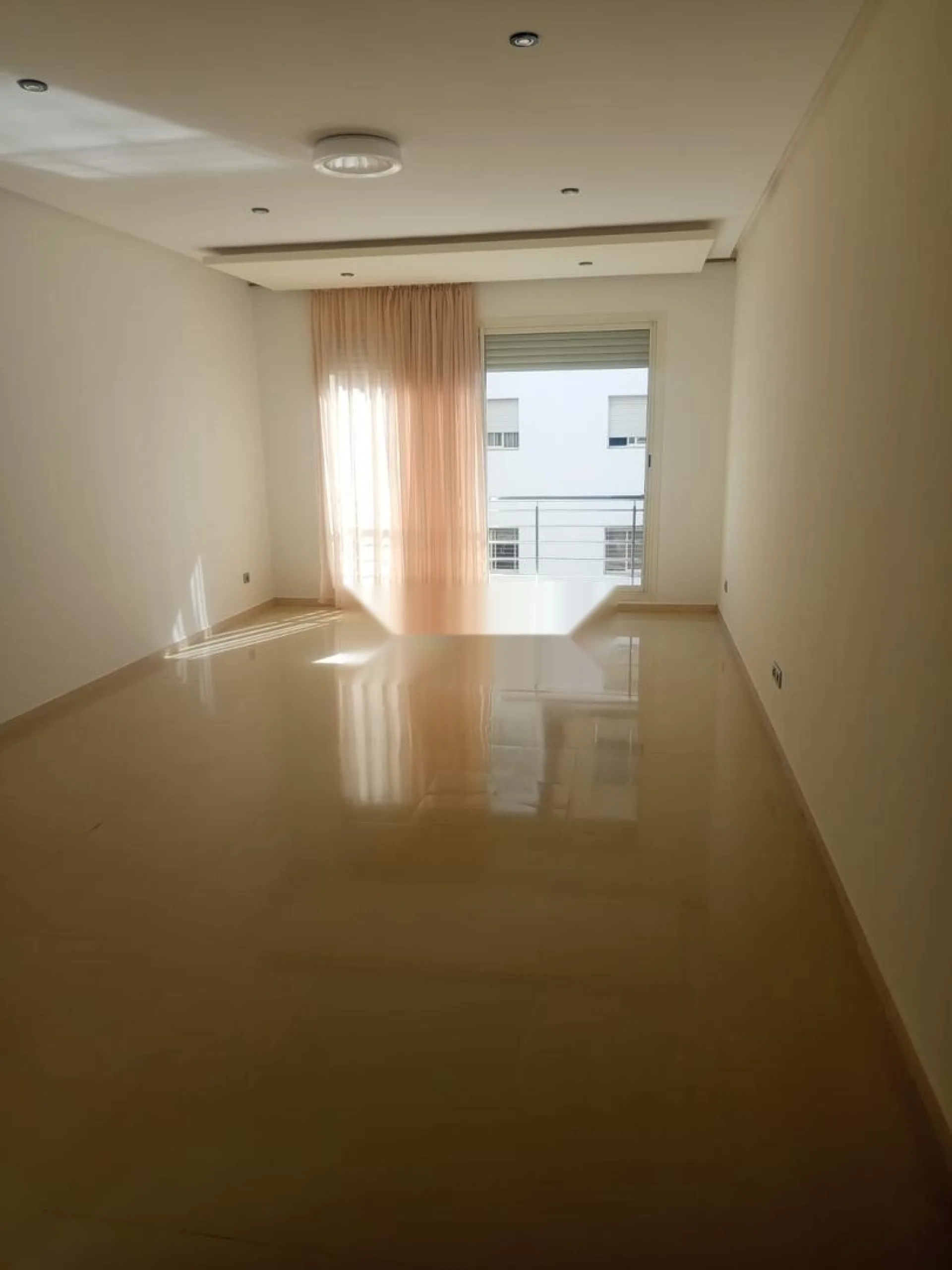 Appartement vide à louer longue durée 143 m² à Hay