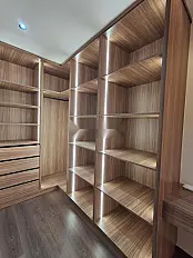 Bel appartement entièrement rénové à vendre