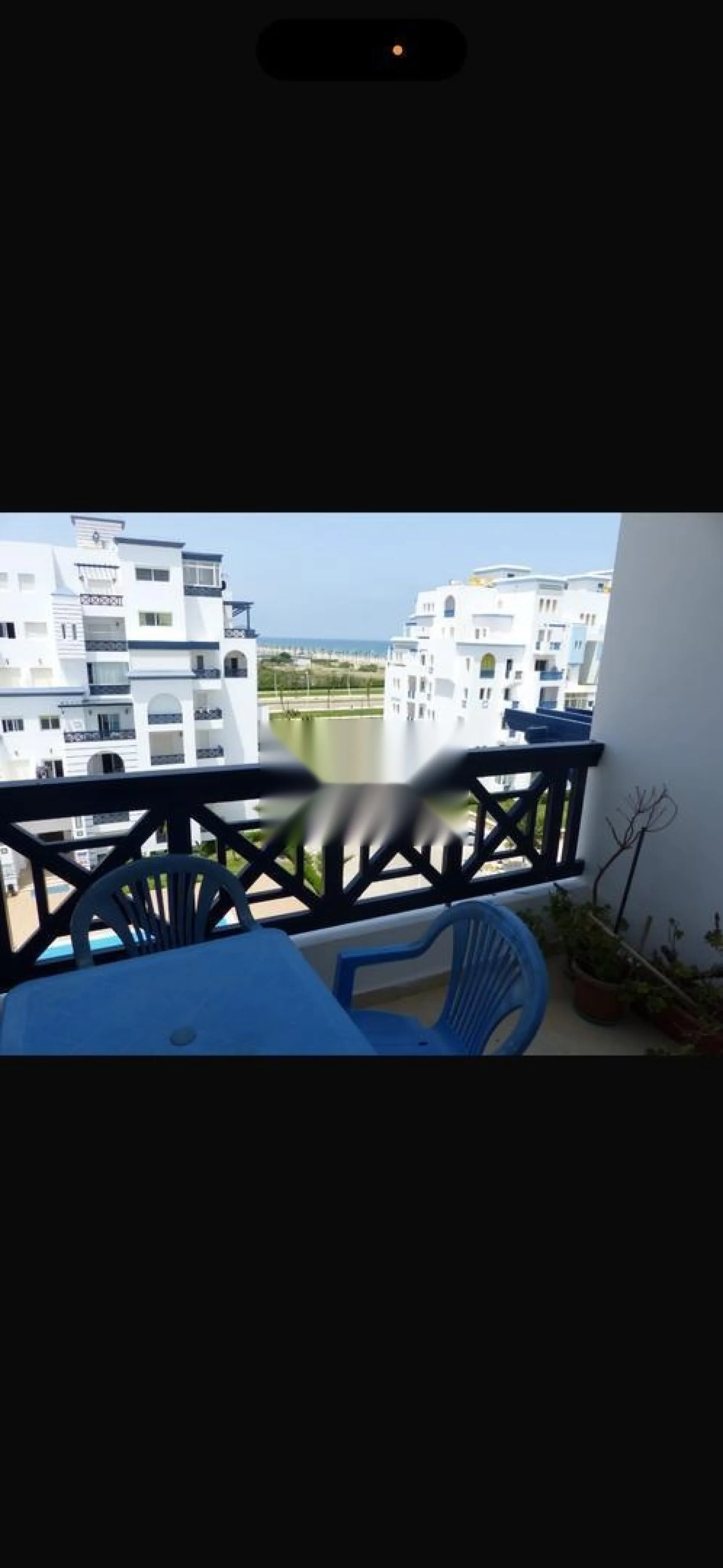 مجمع في مواجهة البحر