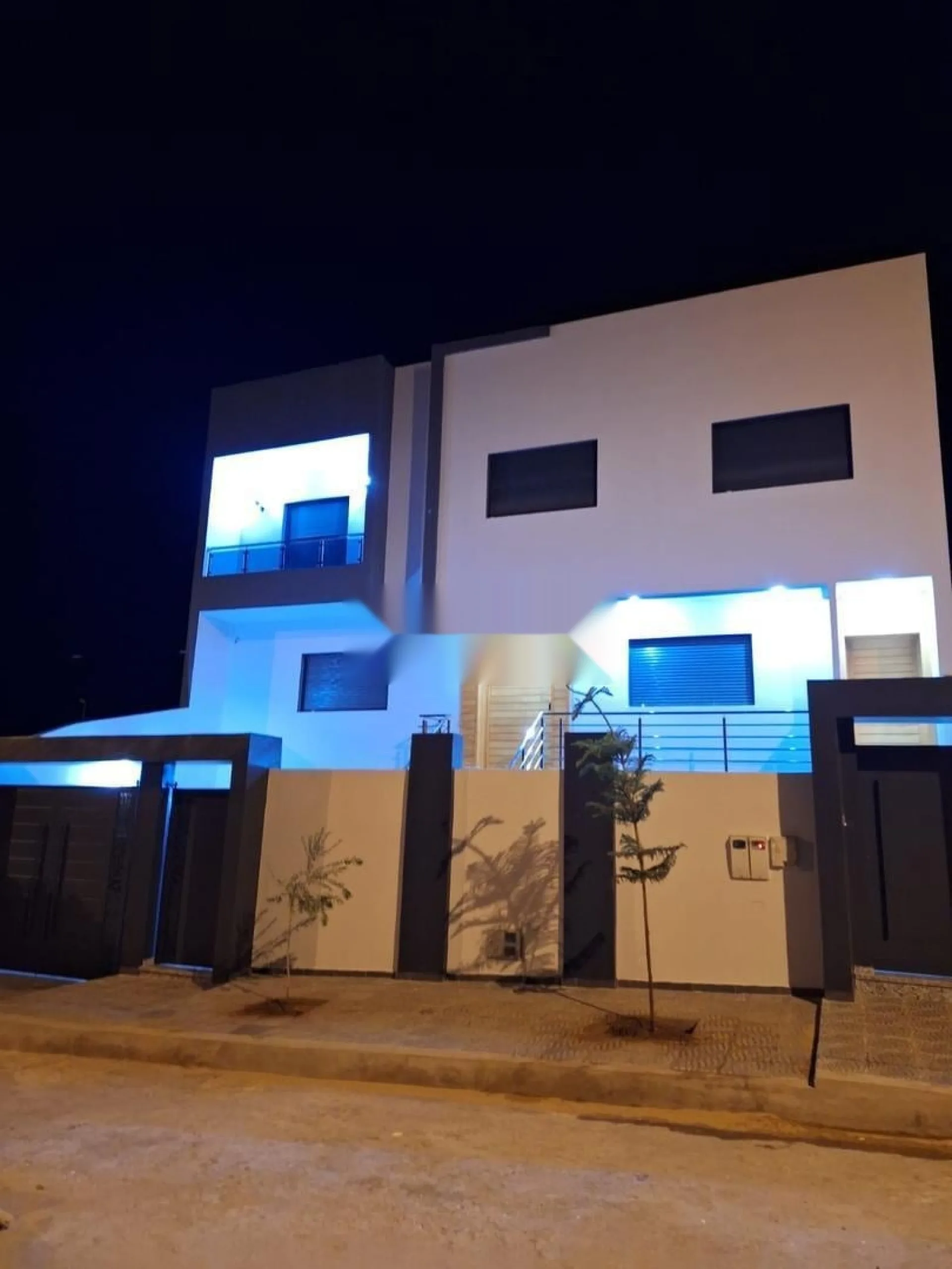 فيلا طابقية في الهوزية