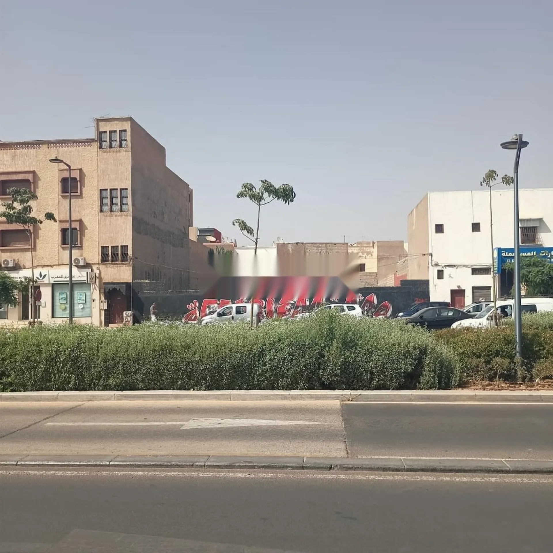 أرض شارع الحسن الأول أكادير