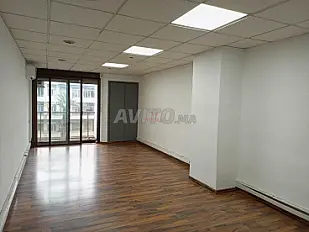 Location Bureau de 187 m2