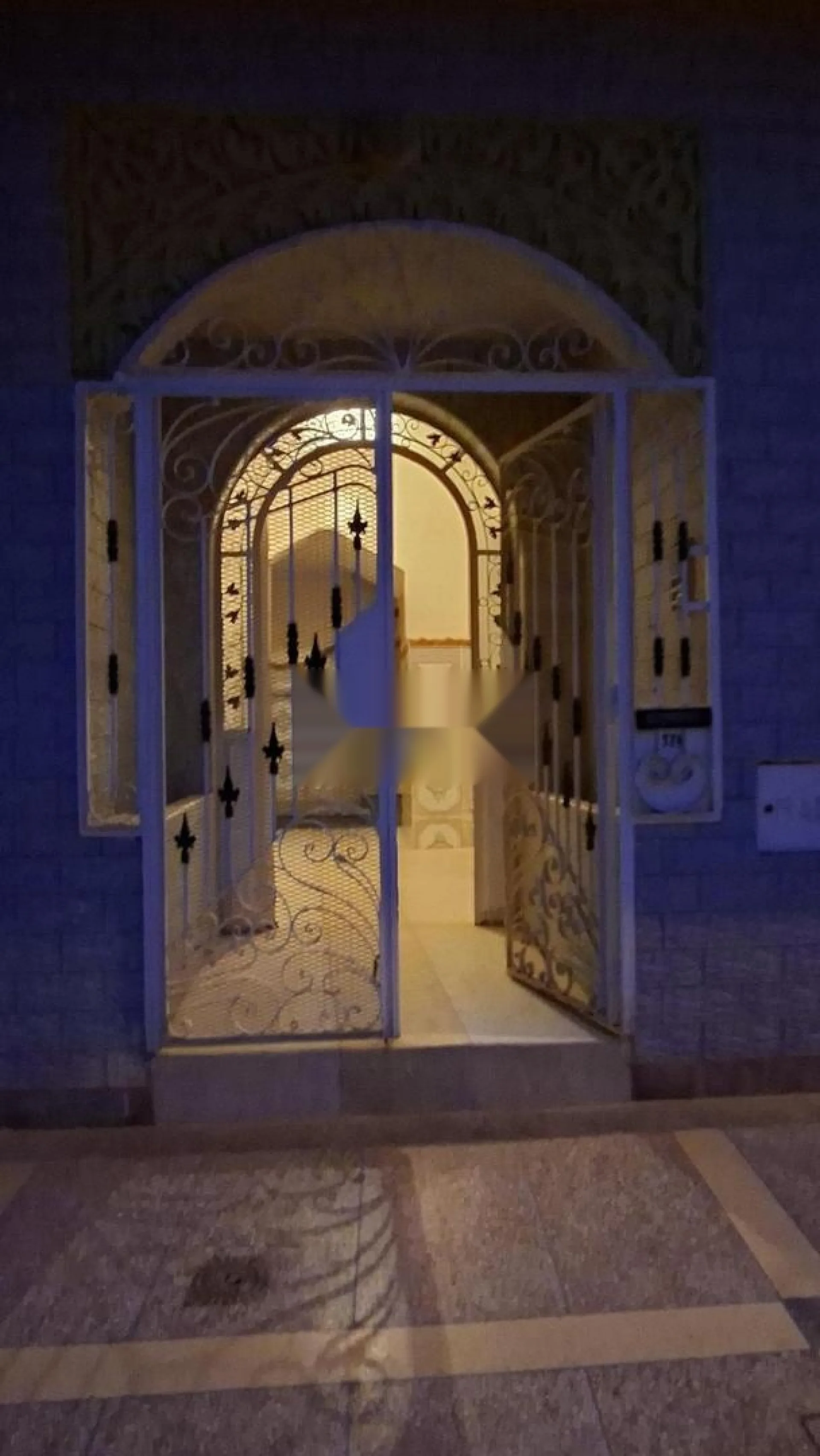 منزل تجاري جميل بالقرب من أسواق السلام