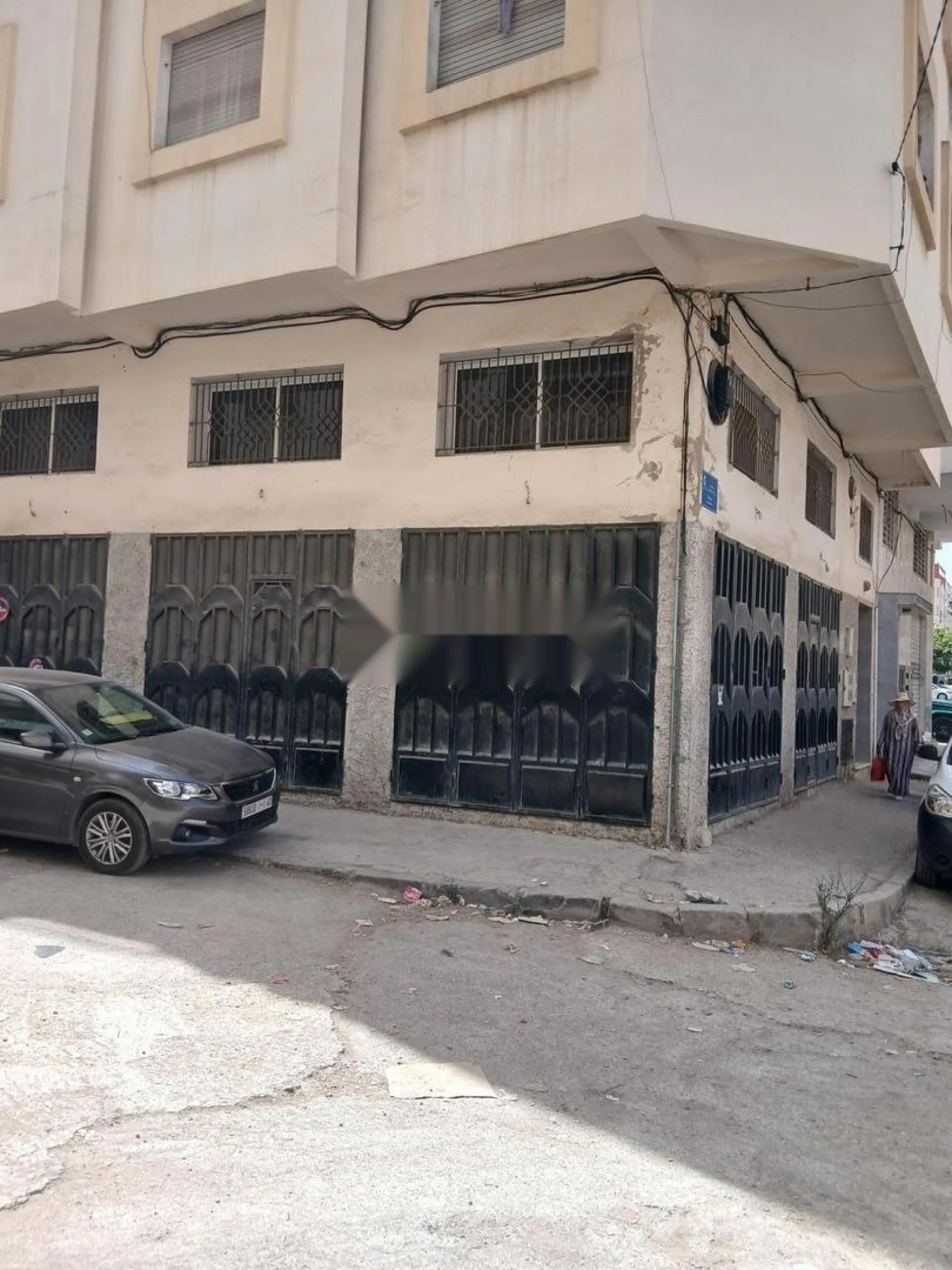 Un magasin de deux façades à louer