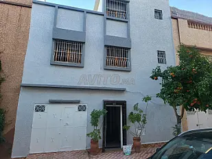 Belle maison à vendre. Emplacement calme et magnifique