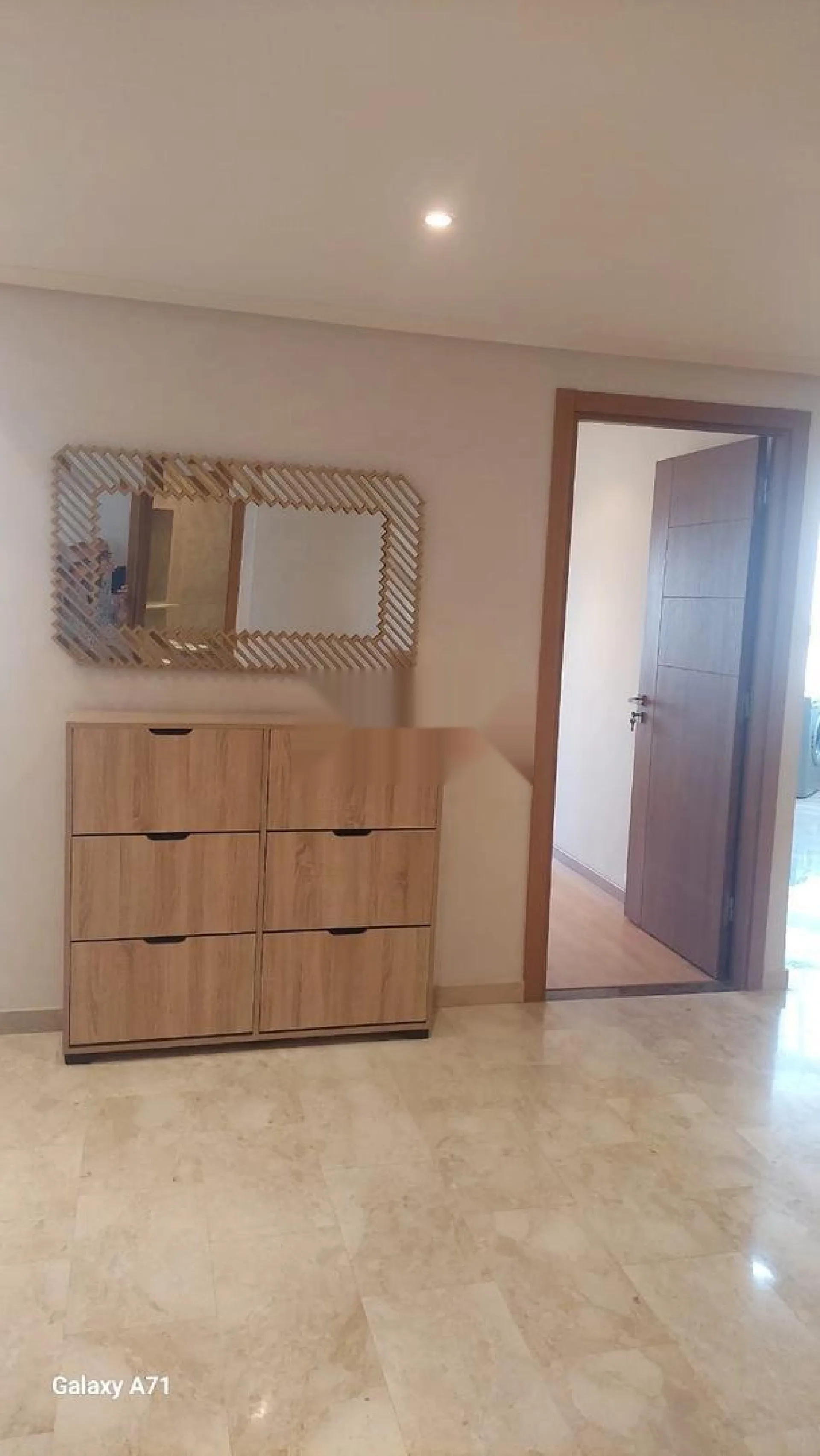 شقة مفروشة في سكن مغلق