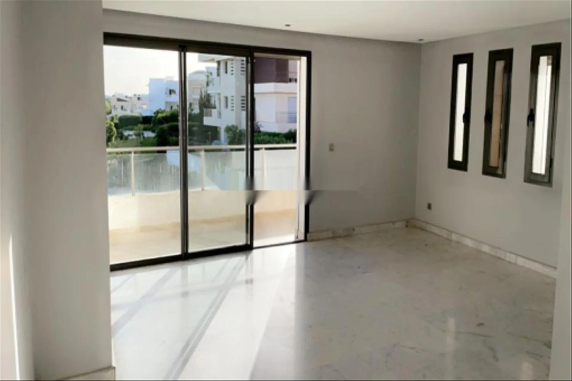 Studio moderne à louer en plein centre-ville