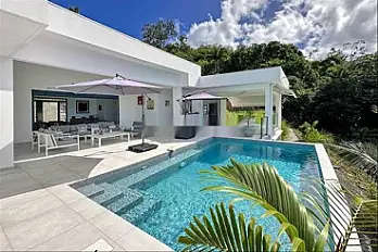 Villa de luxe avec ascenseur piscine mimouza