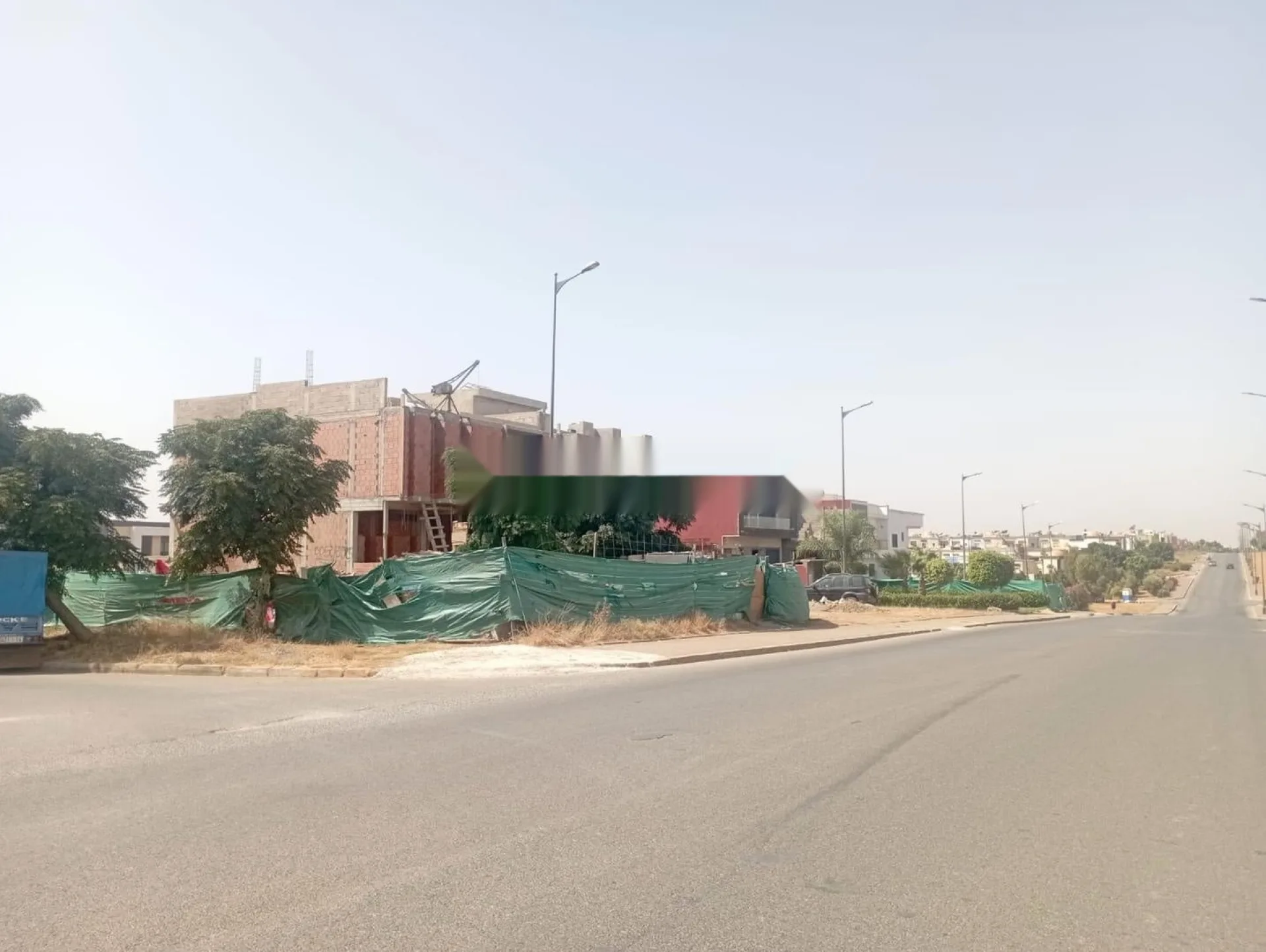 قطعة أرض فيلا بمساحة 318 متر مربع على شارع عبد المومن