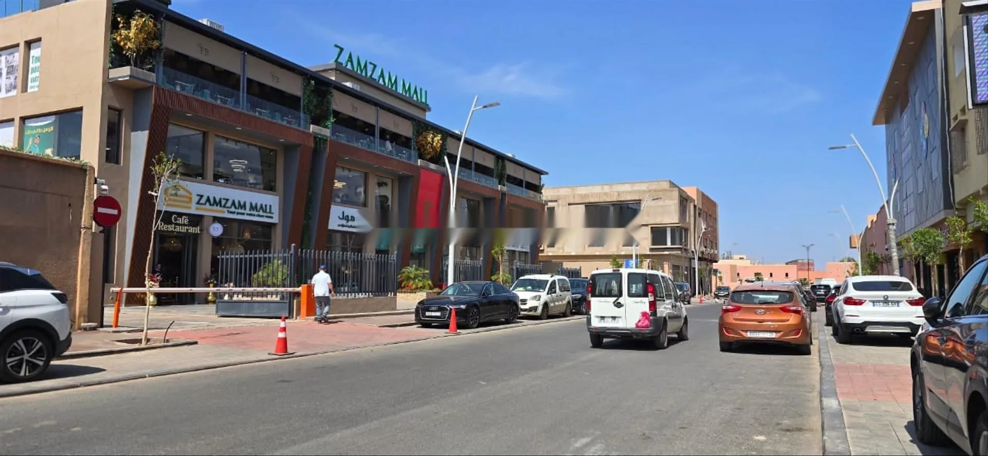 Locale Commercial Showroom à vendre Sidighanem