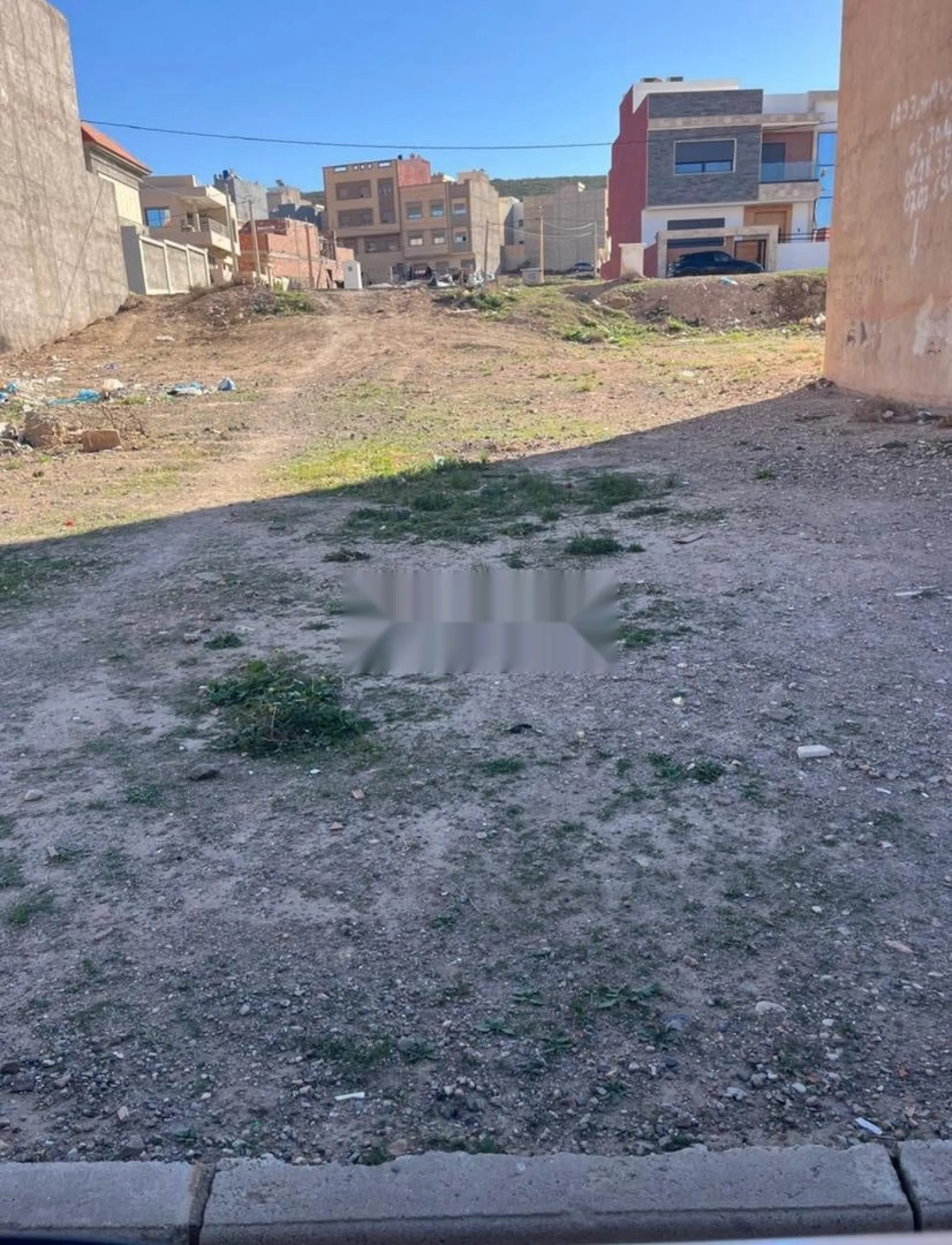 Un lot zone villa LA COLLINE, À CÔTÉ AKDITAL