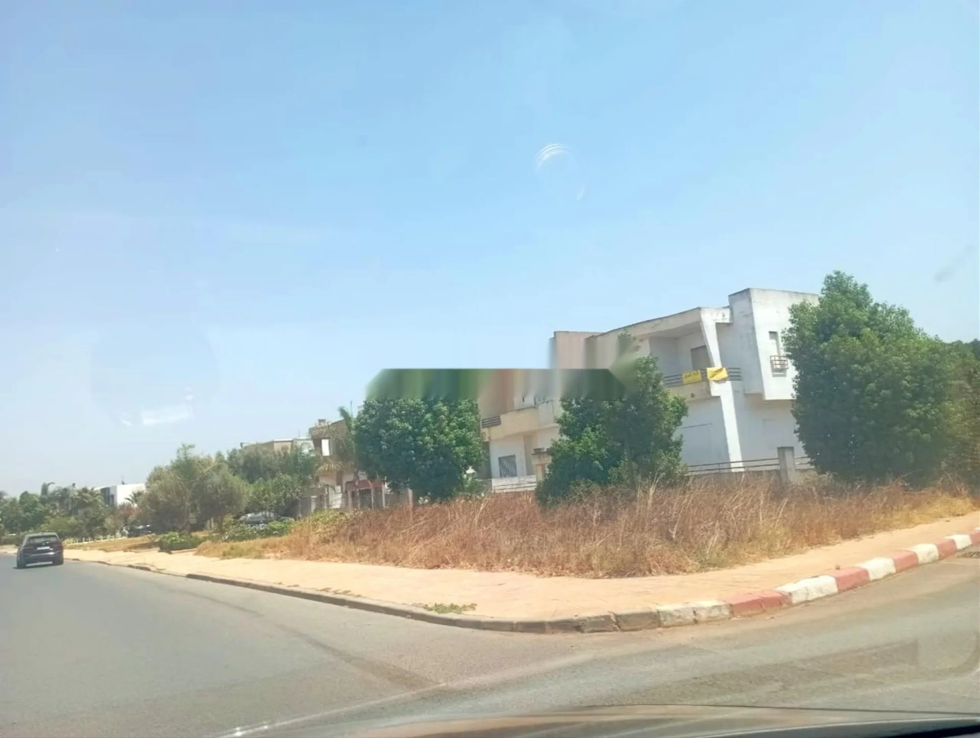 فيلا نصف منجزة على شارع المجد شوكة