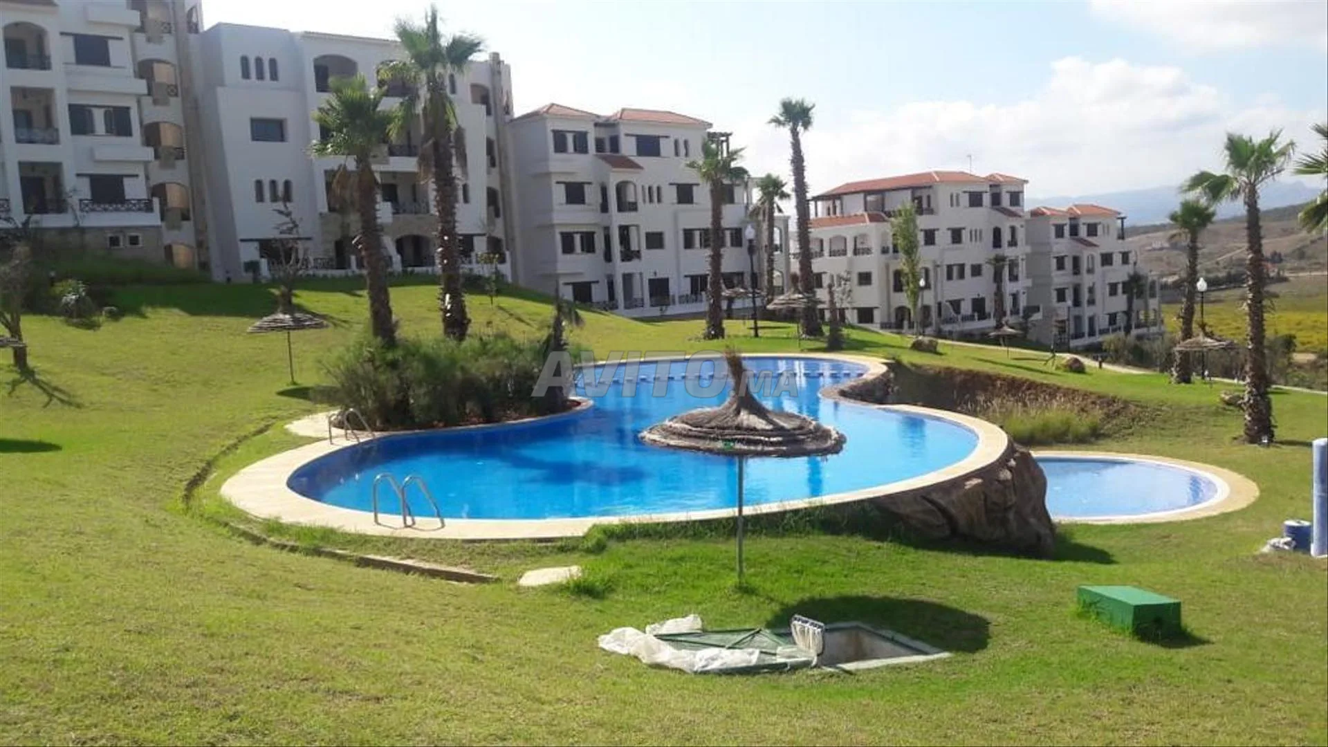 Appartement de 100 m2 Vue piscine lilac's garden