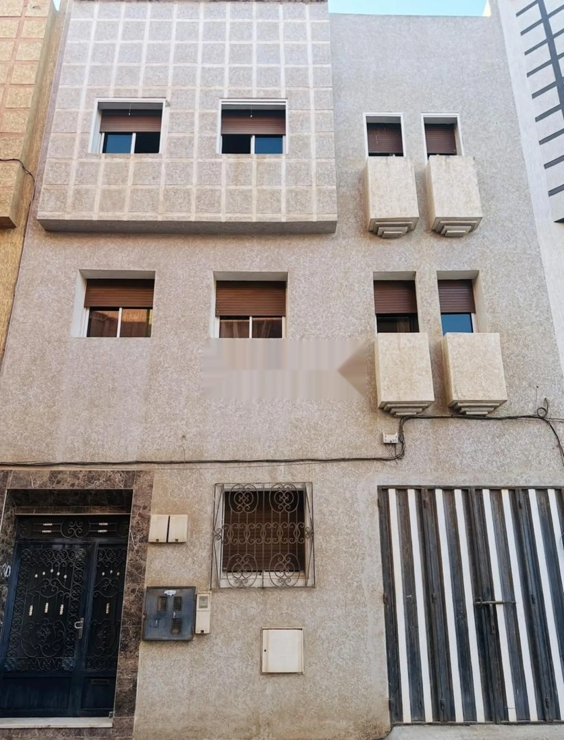 منزل جميل للبيع في حي الوحدة