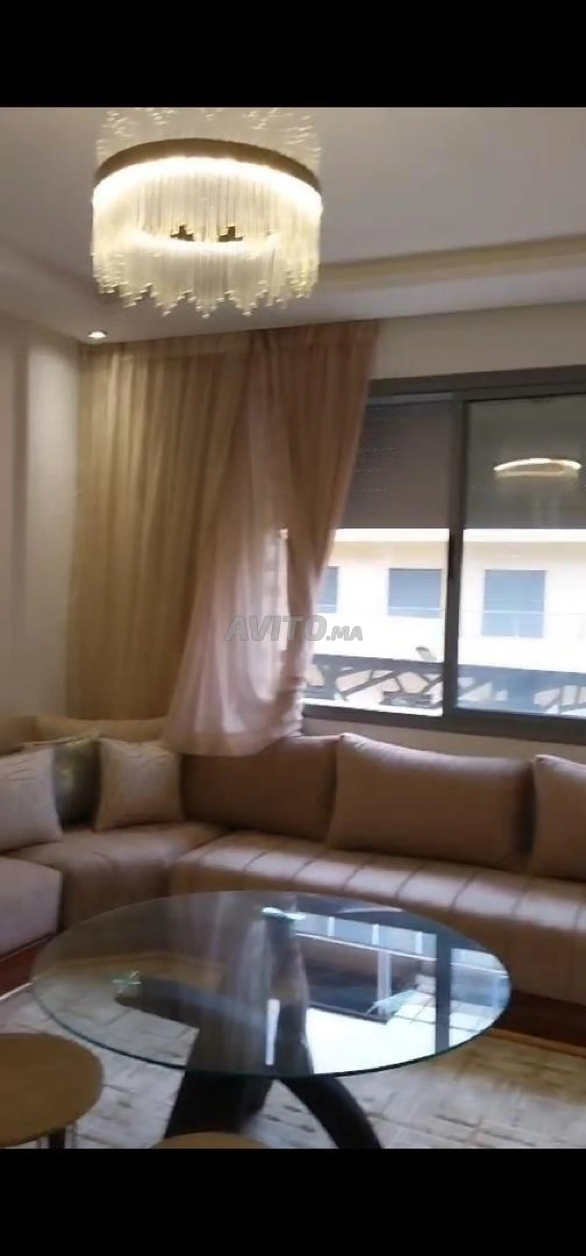 APPARTEMENT MEUBLÉ À LOUER