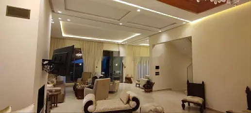 Villa Moderne à Vendre à Almaz