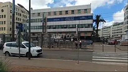 Bureaux de 150 m a 3000 m a Sidi Maarouf