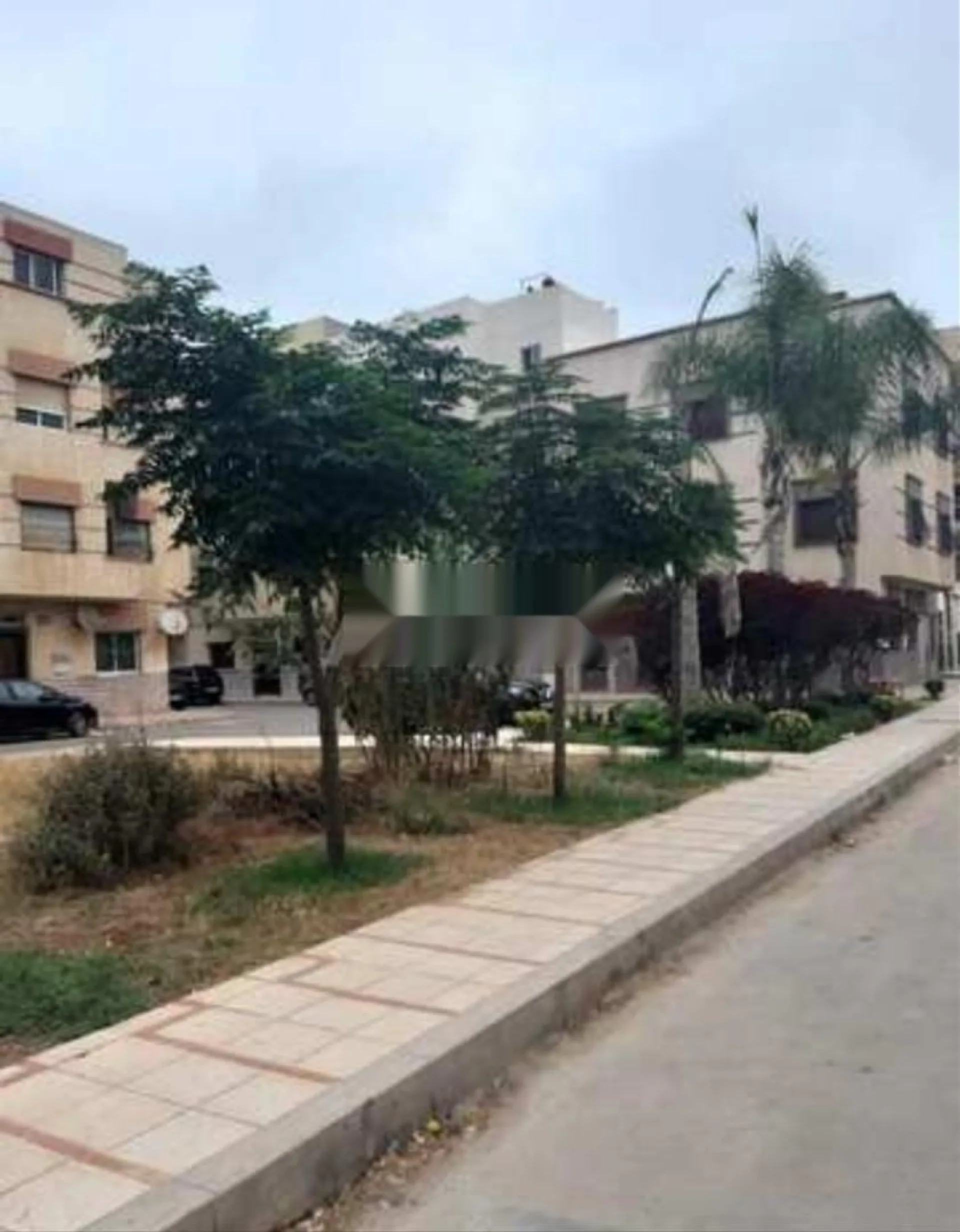 استوديو صغير في موقع جيد ومفروش بشكل جيد