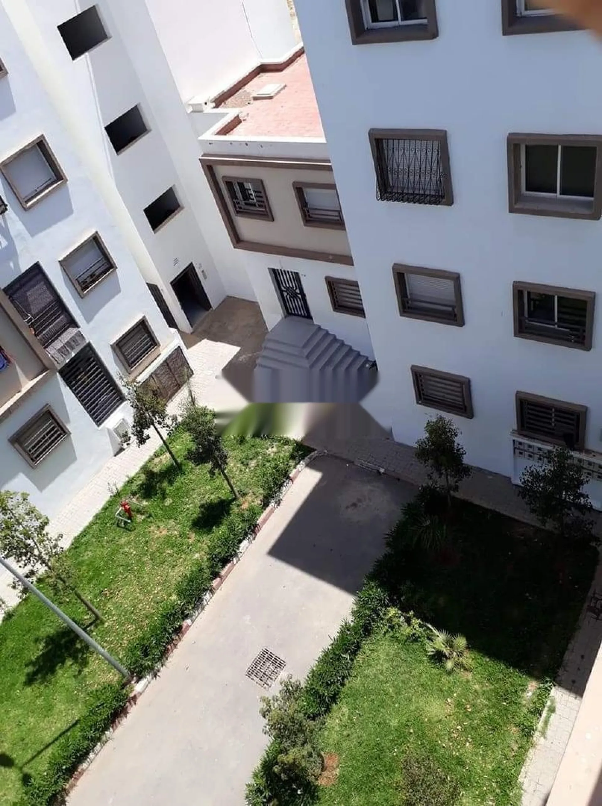 Appartement 1er étage à côté de la gare