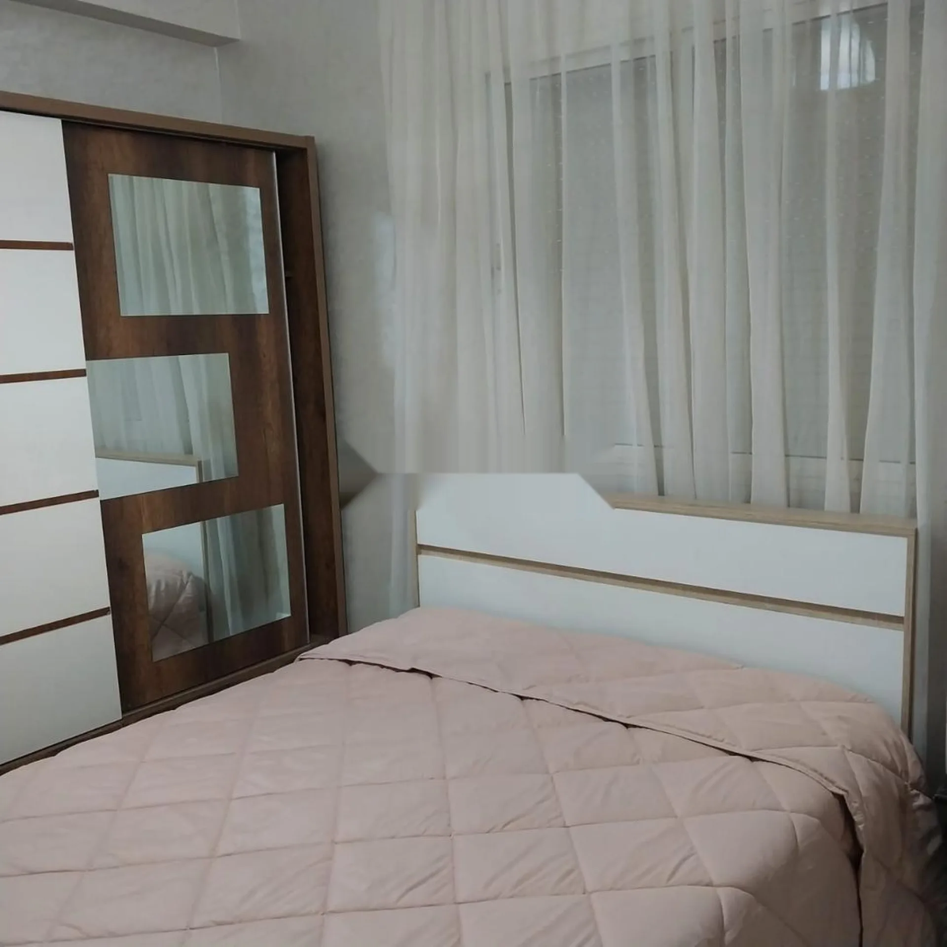 Chambre pour fille ds appart de 55m2 meublé