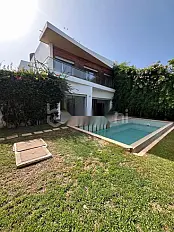 VILLA À LOUER À AÏN DIAB - VUE SUR MER