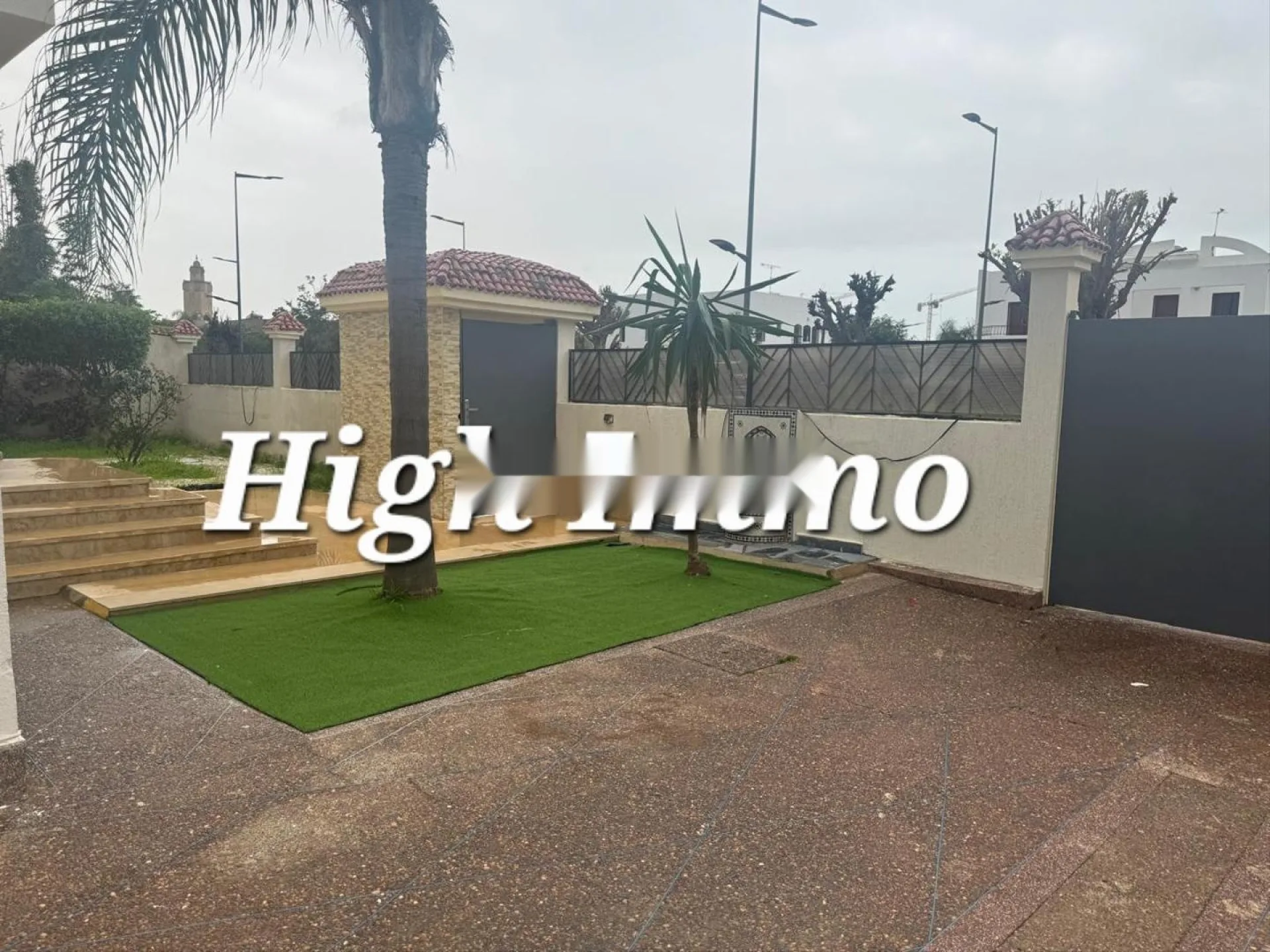 Villa de 465m² à Hay