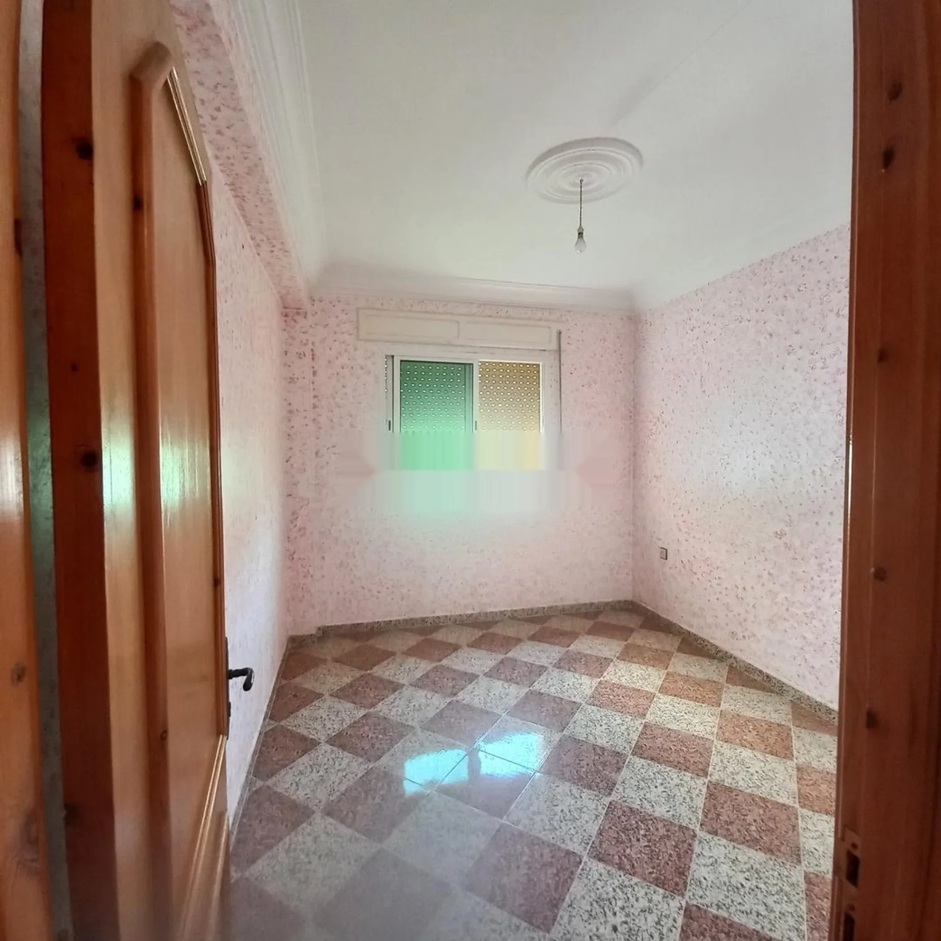 Studio 60 m², garage, ascenseur, balcon, standing moyen