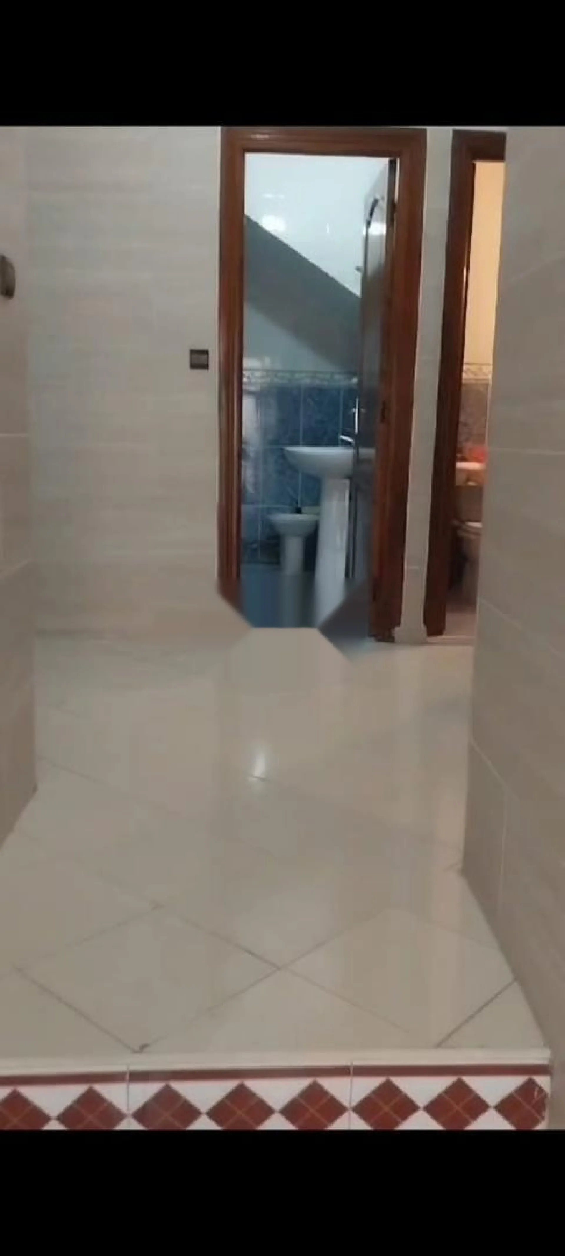 Appartement à louer VIDE RDC MESK LIL 3500 DH