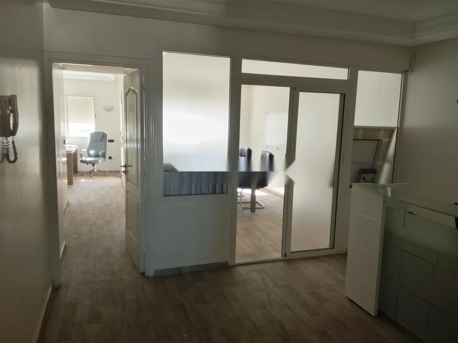 Bureau 120m2 près rond point alyasir