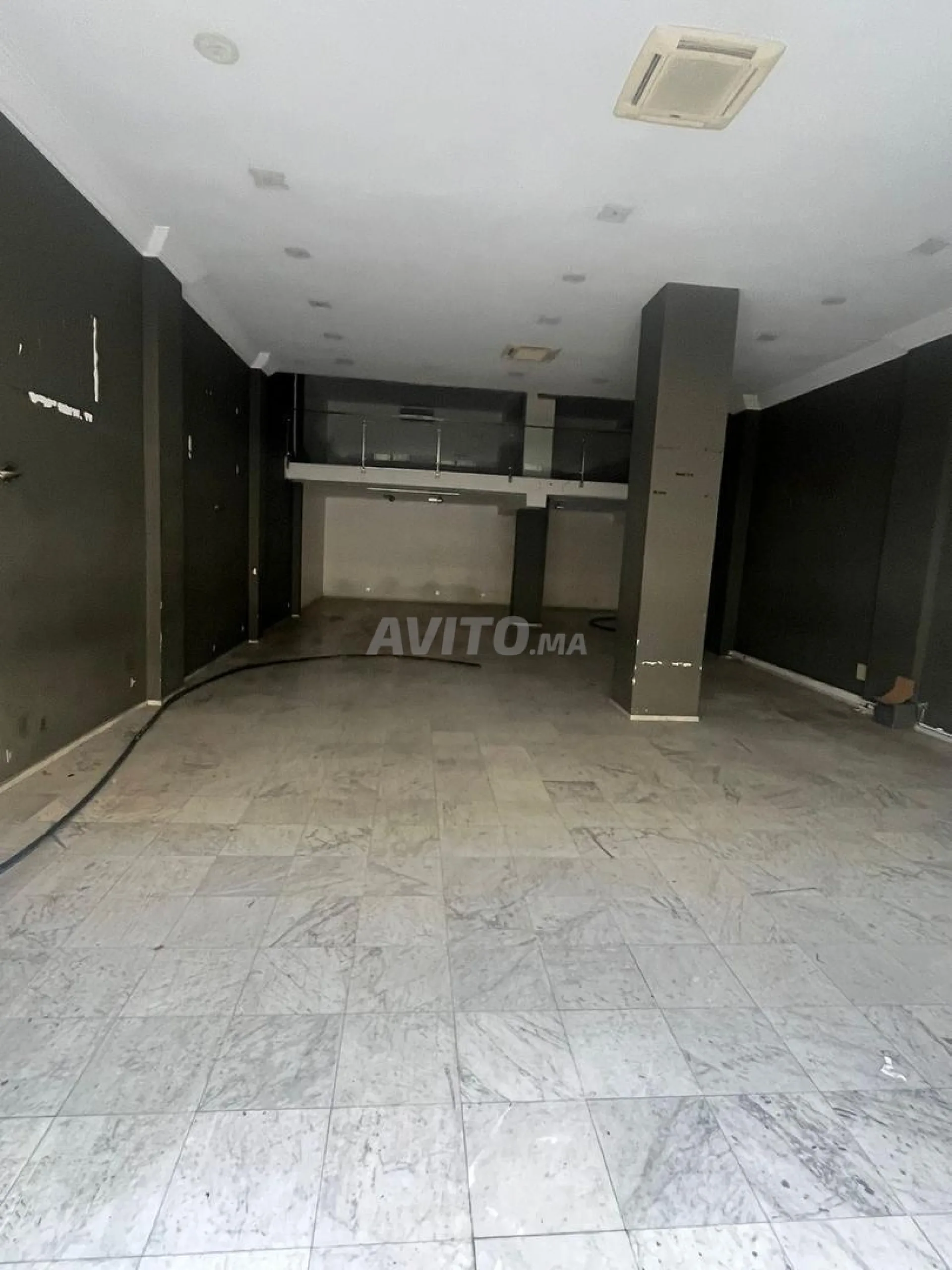 Magasin à louer Biranzarane