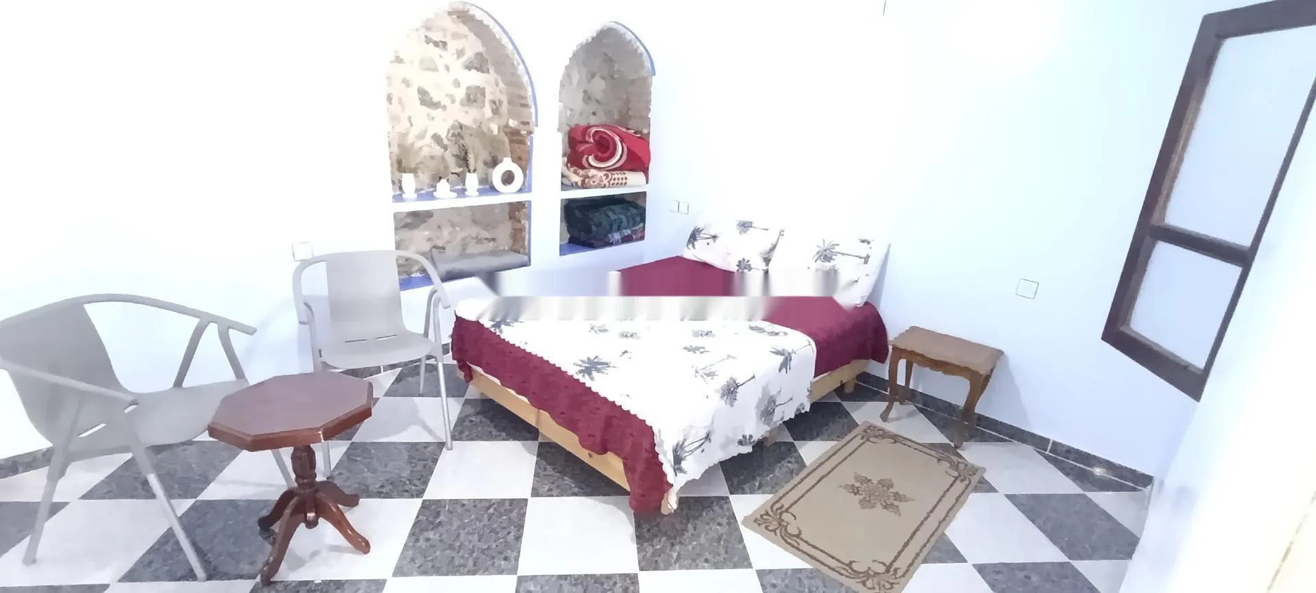 شقة للإيجار في شفشاون، بجوار ساحة أوطا الحمام والقصبة