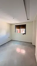 شقة للبيع بالقرب من محطة الحافلات