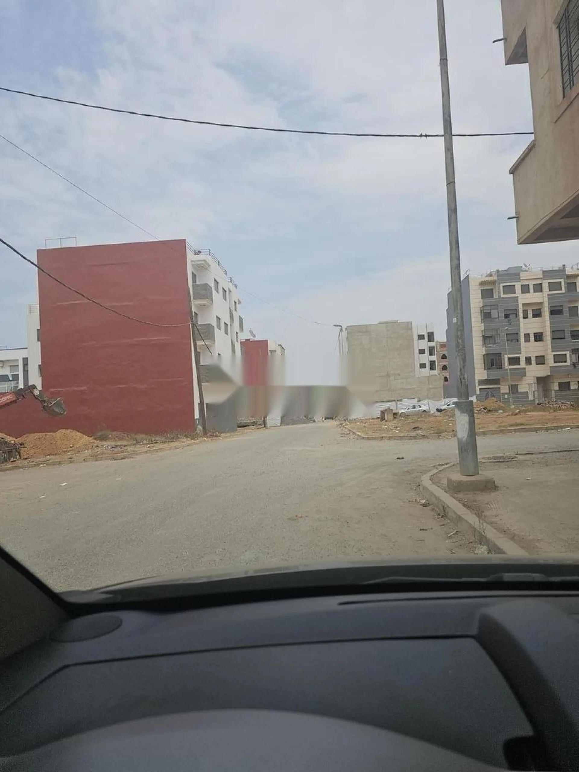 أرض للبيع، واجهة رباطية، الجهة الشمالية