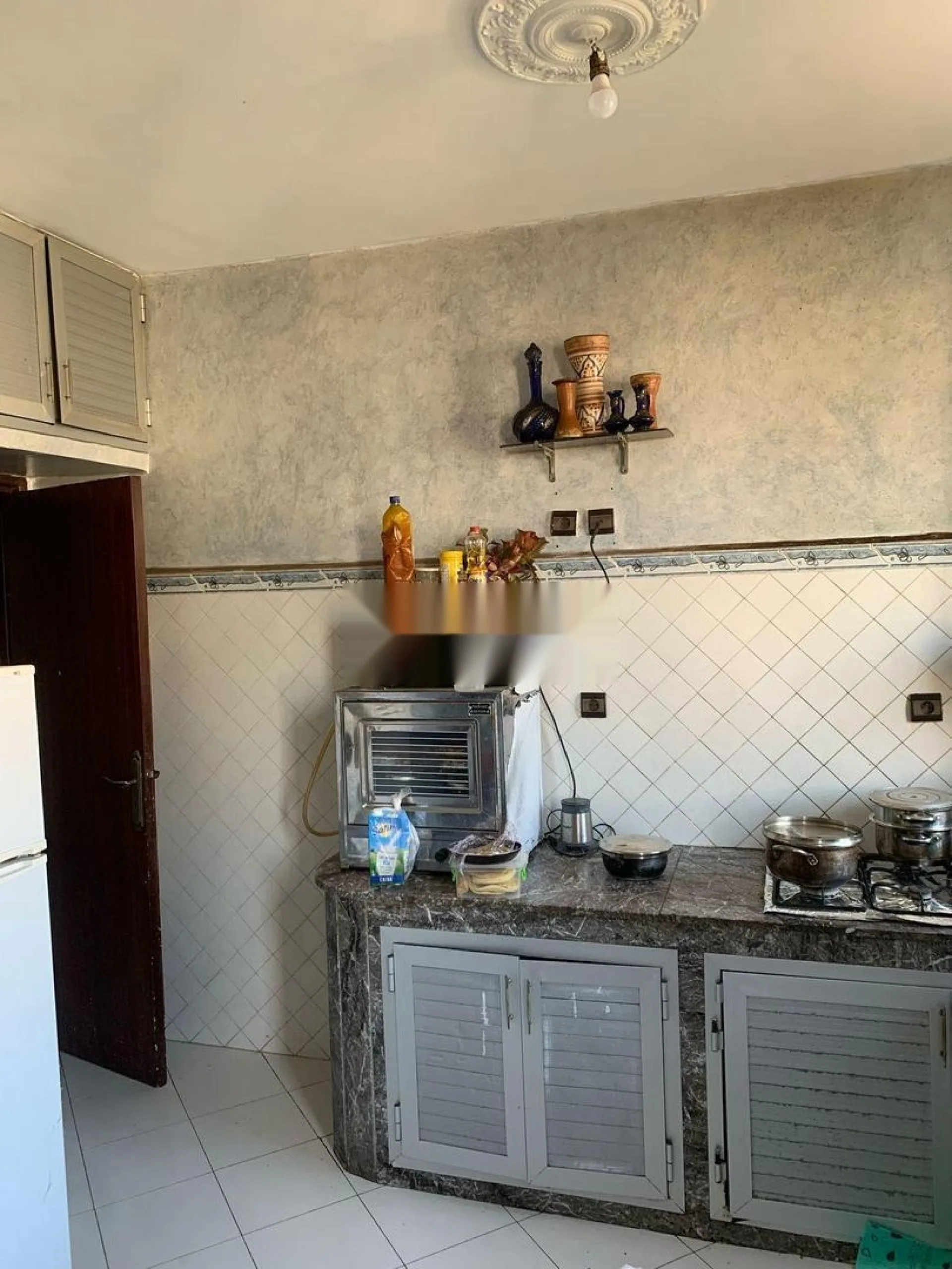 Chambre spacieuse à louer - filles uniquement