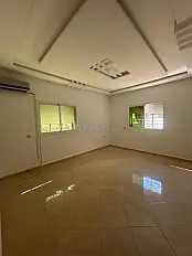 شقة فارغة للإيجار تقع في أليانس