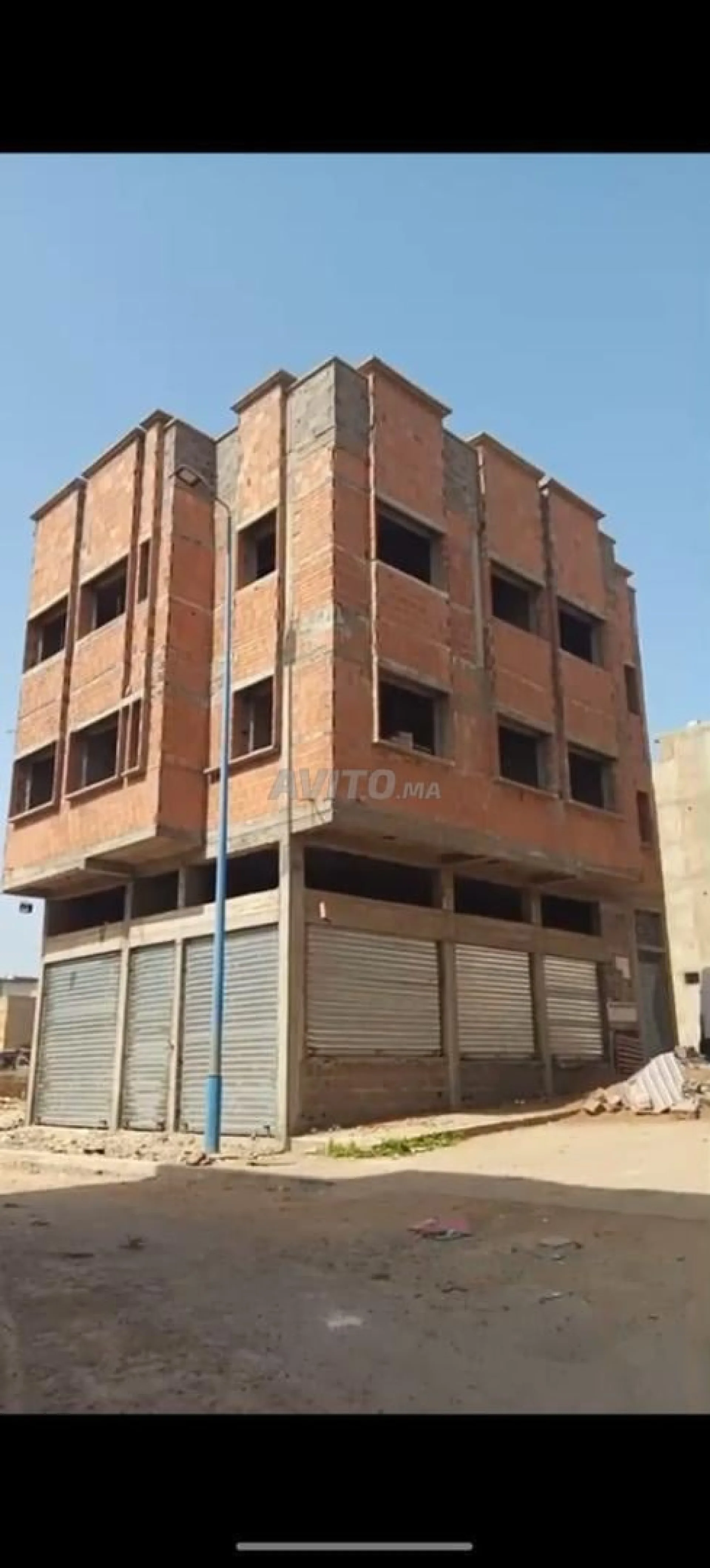 Maison complète R2 avec deux façades et 2 magasins