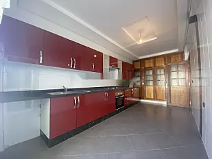 Appartement à louer champs de course 125 m²