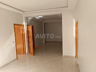 مكاتب للكراء.