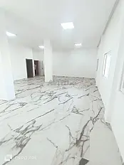 مكتب للبيع