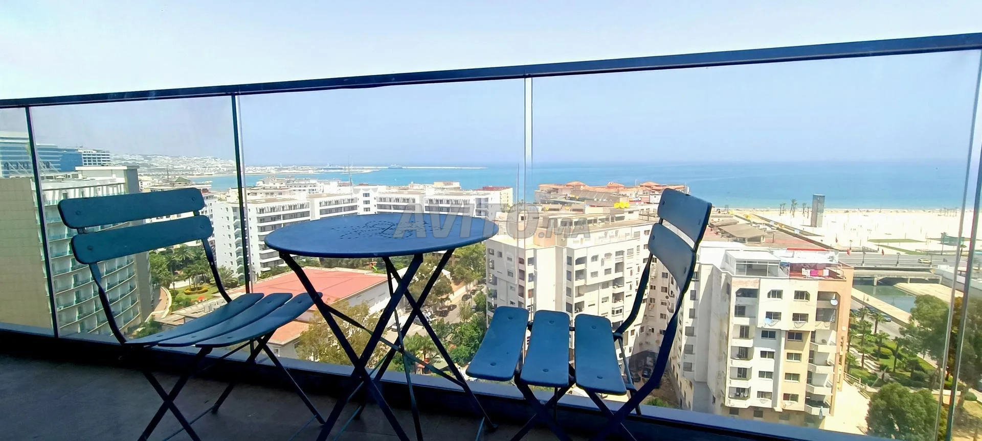 شقة للإيجار مع إطلالة على البحر كورنيش طنجة