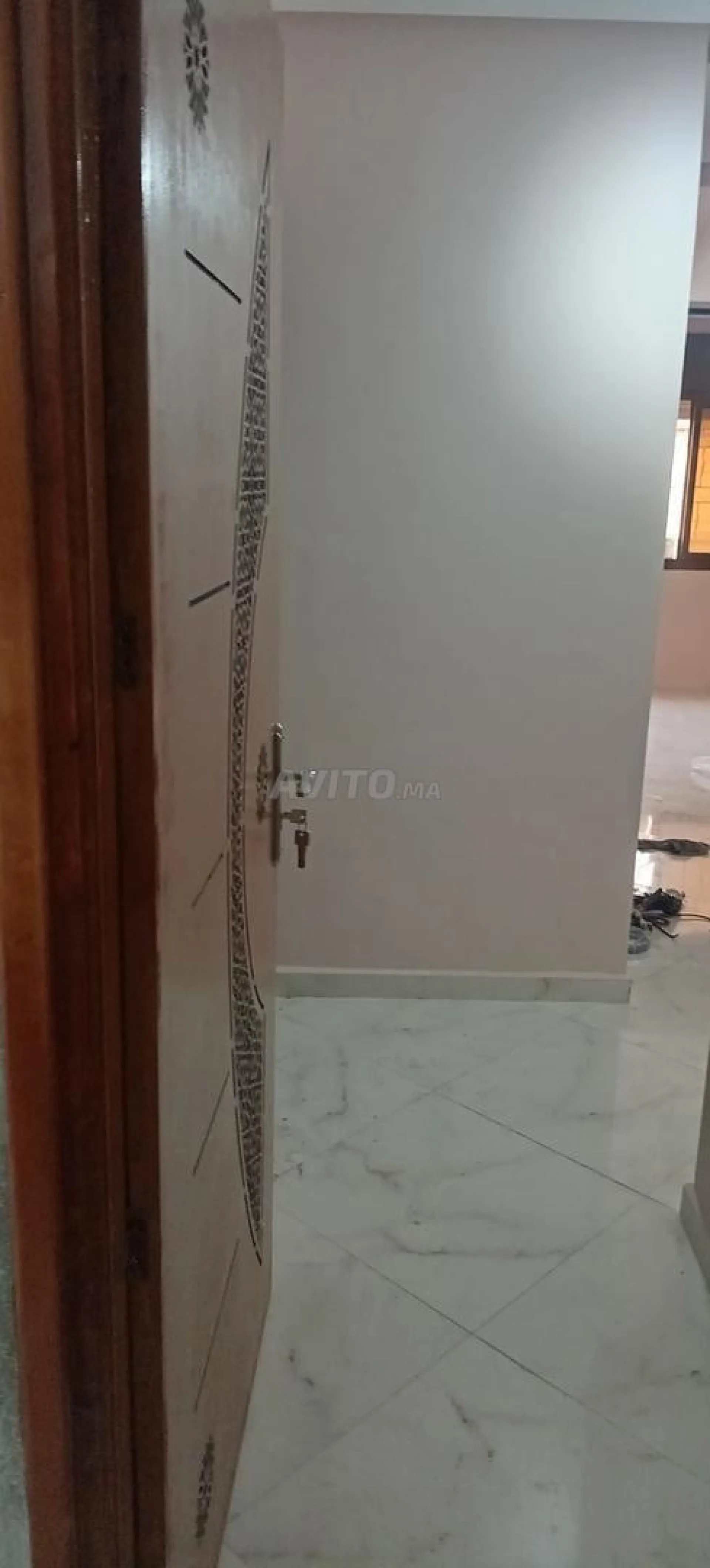 Appartement à louer quartier Mers, près du marché, sur une avenue principale