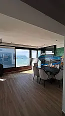 Villa pied dans l'eau pour vos vacances & événements