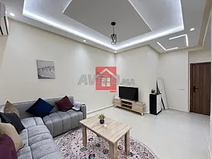Appartement meublé avec balcon, neuf