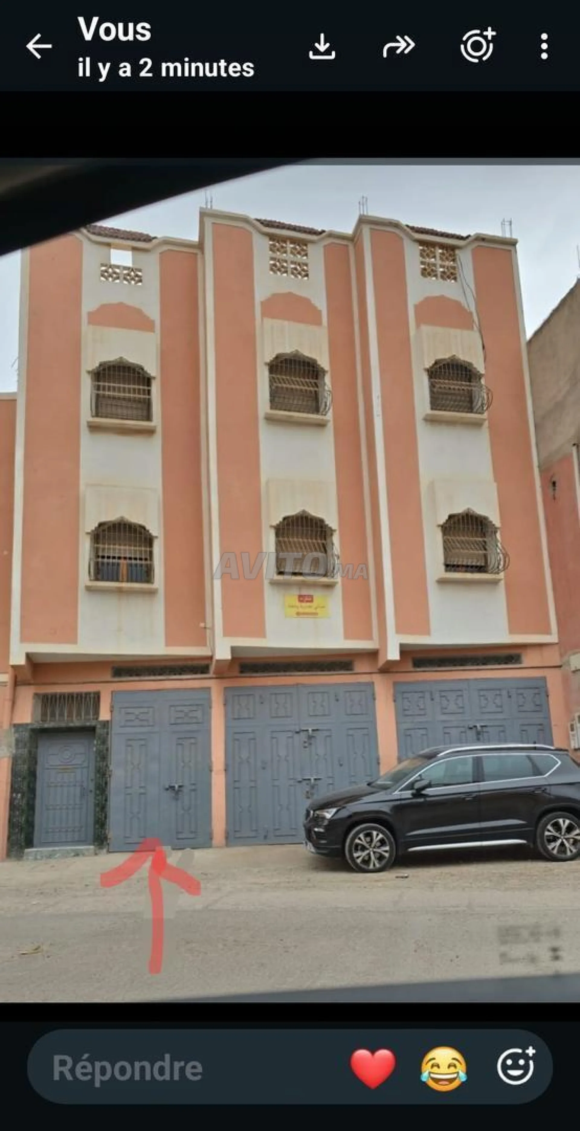 مرآب كبير للإيجار
