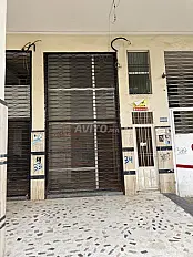 Magasin à vendre avec mezzanine